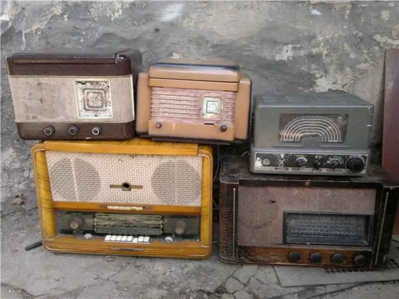 Покупаем старые советские радиоприемники,  радиодетали,  патефоны