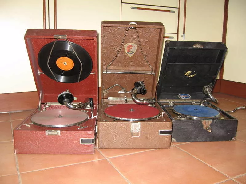 Покупаем старые советские радиоприемники,  радиодетали,  патефоны 2
