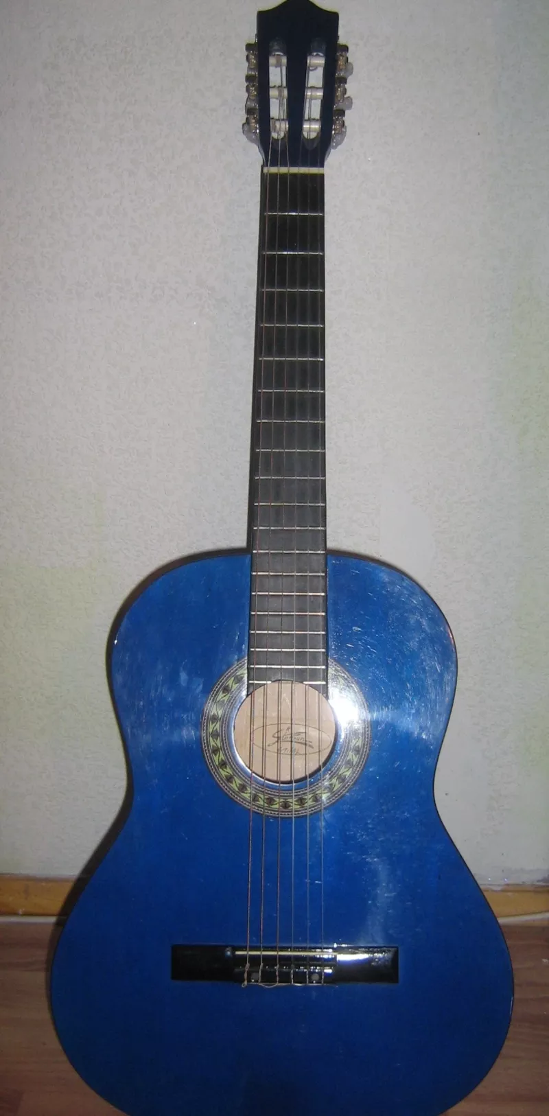 Продам классическую гитару фирмы StarSun!