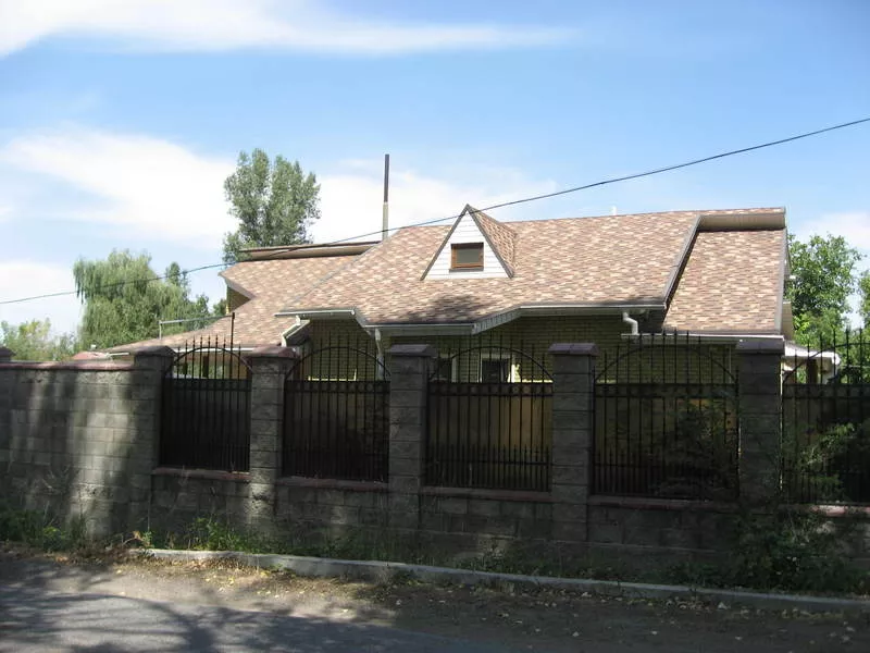 продам коттедж в предгорьях близ Алматы