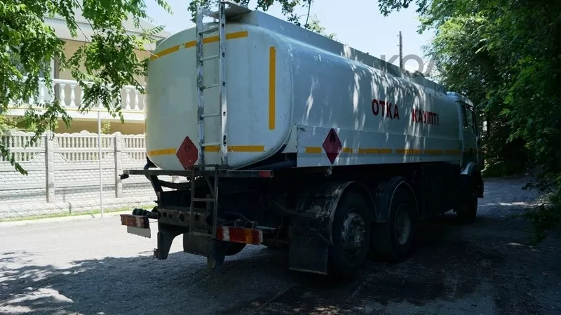 Продам бензовоз Mercedes Benz 2524 2