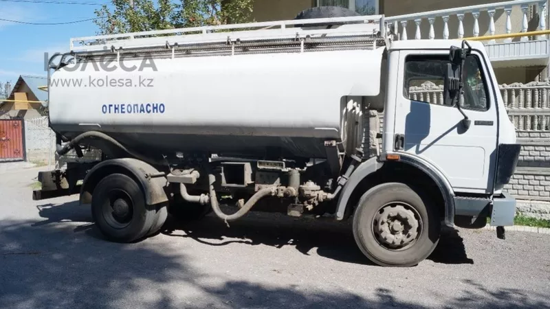 Продам бензовоз Mercedes 1722