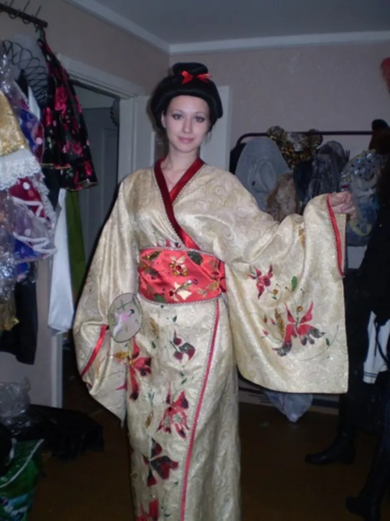 Прокат японских костюмов в Алматы Ул Валиханова 83( Красина)