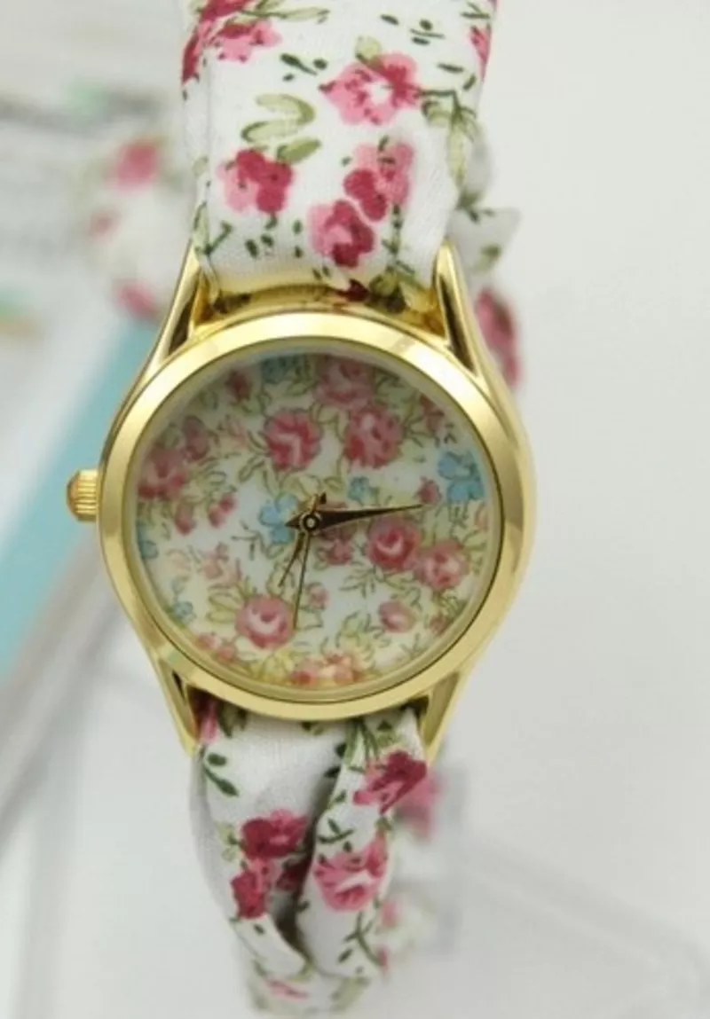Уникальные наручные часы с ярким браслетом для девушек 2