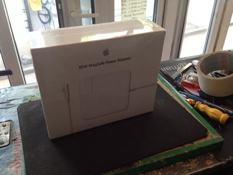 Apple MagSafe 85W MC556LL/B Оригинал бокс запечатанные !