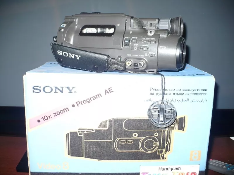 Видеокамера Sony CCD-fx270e  2