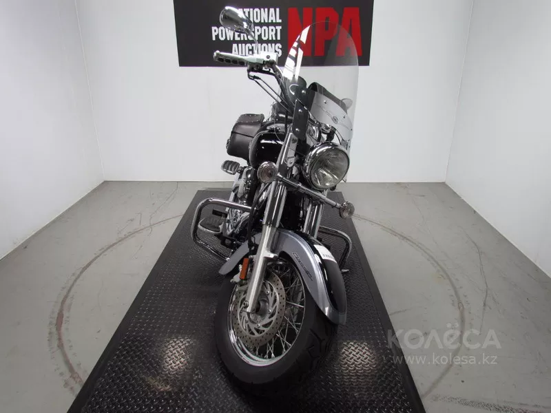 Продам мотоцикл в идеальном состояние , эксклюзивный Yamaha V-Star XVS  4