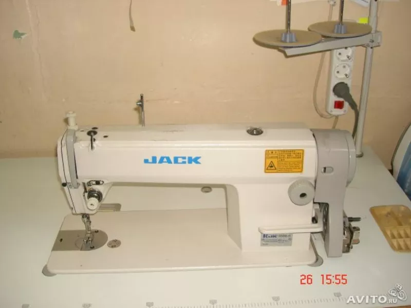 Продам промышленную швейную машину Jack бу.