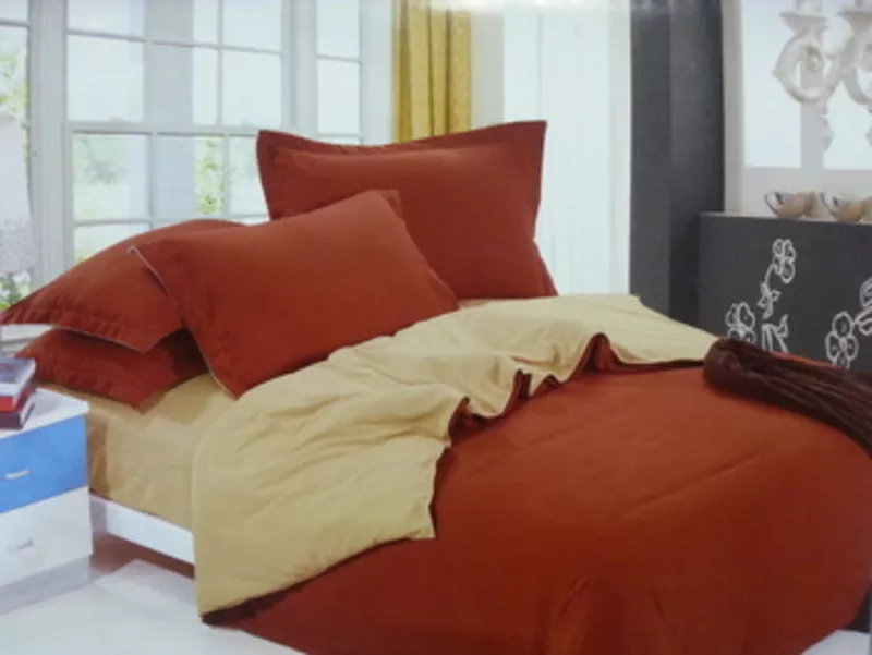 постельное белье и подушки