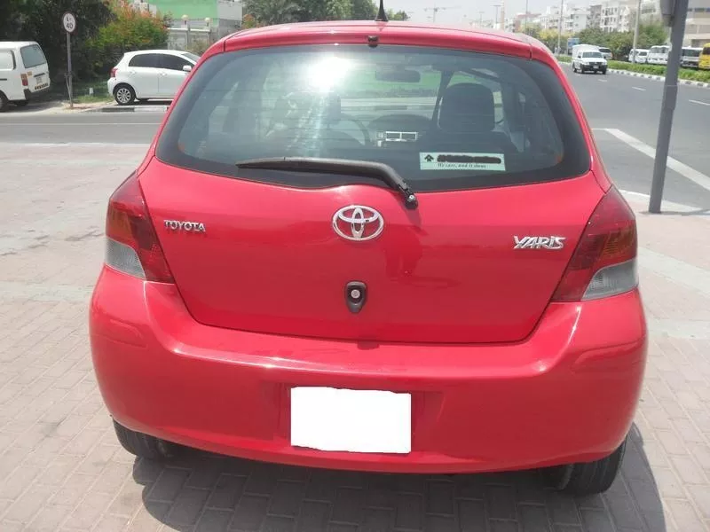 Срочно продается 2011 Toyota Yaris совершенные $ 4, 000 USD 3