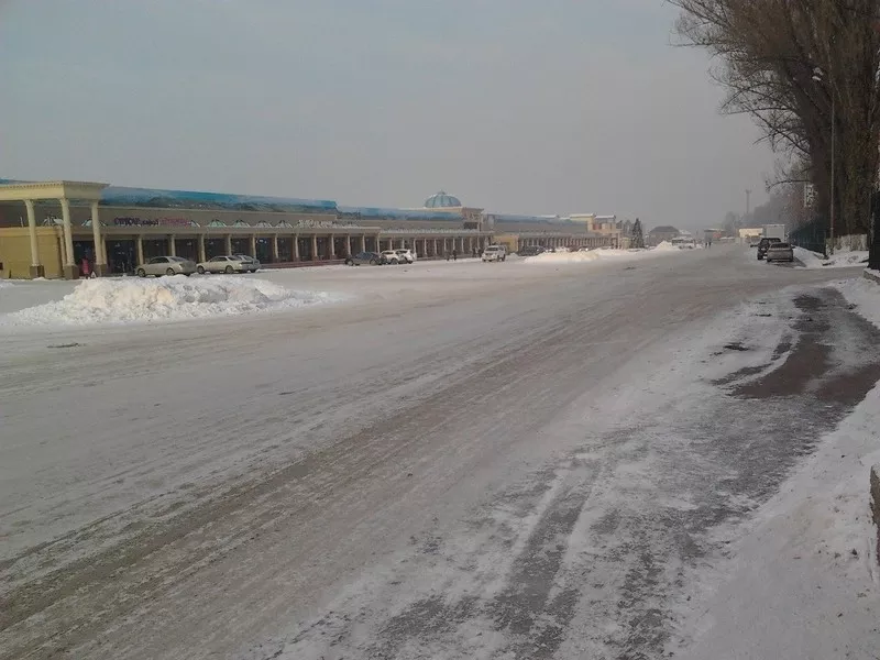 Бутики в ТЦ на базаре Жетысу 