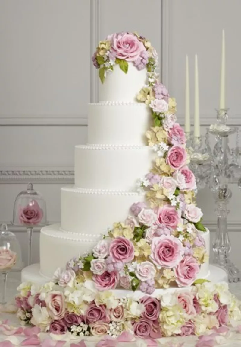 Свадебный торт в Алматы