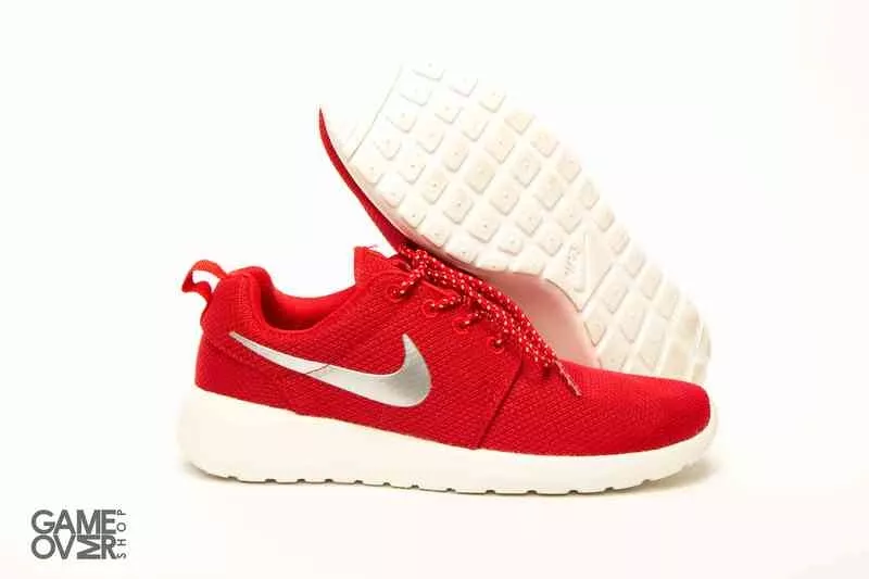 Nike Roshe Run Red/Silver Icon/White Sole 6
