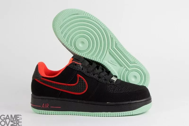 Nike Air Force 1 black/red/green sole 2