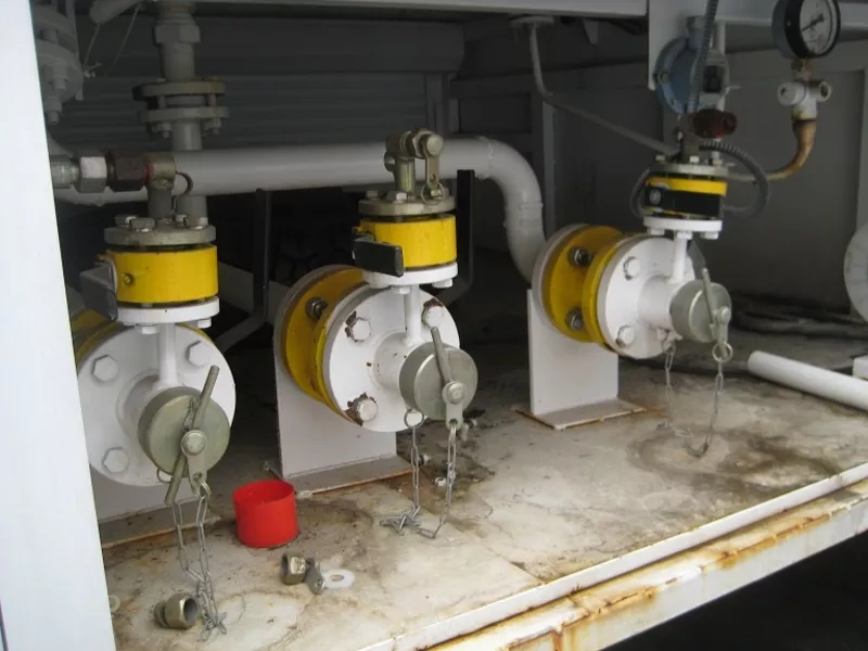 Газовоз полуприцеп 27 м. куб. 3