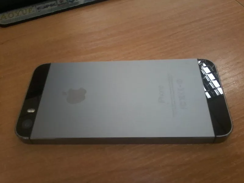 Продам IPhone 5S 32 GB цвет серый,  в отличном состоянии,  торг уместен 3