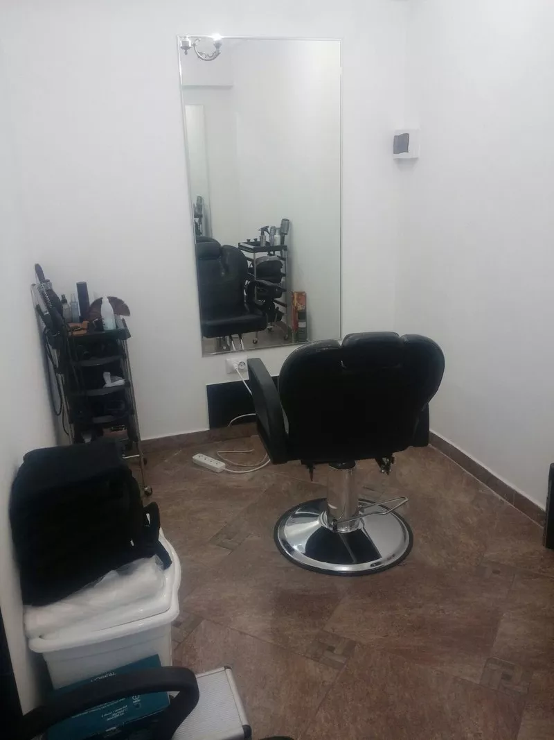Аренда парикмахерского кресла в салоне красоты