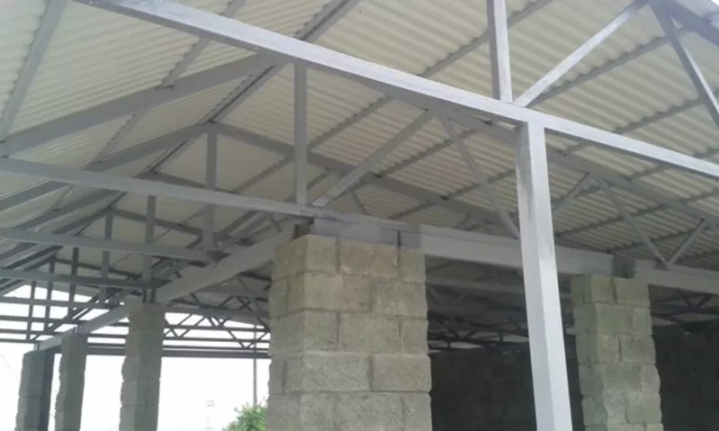 Сварщики и строители