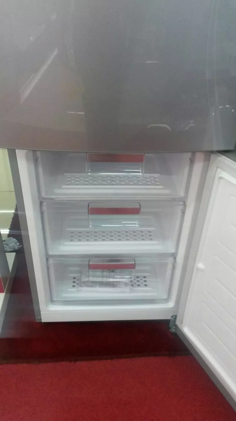 Холодильник LG 4