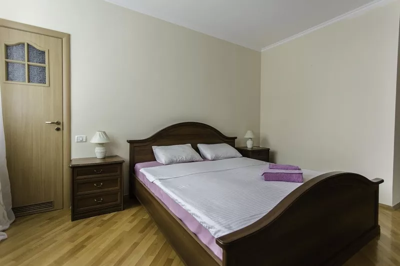 2-комнатная квартира посуточно,  Розыбакиева 225 — Комарова