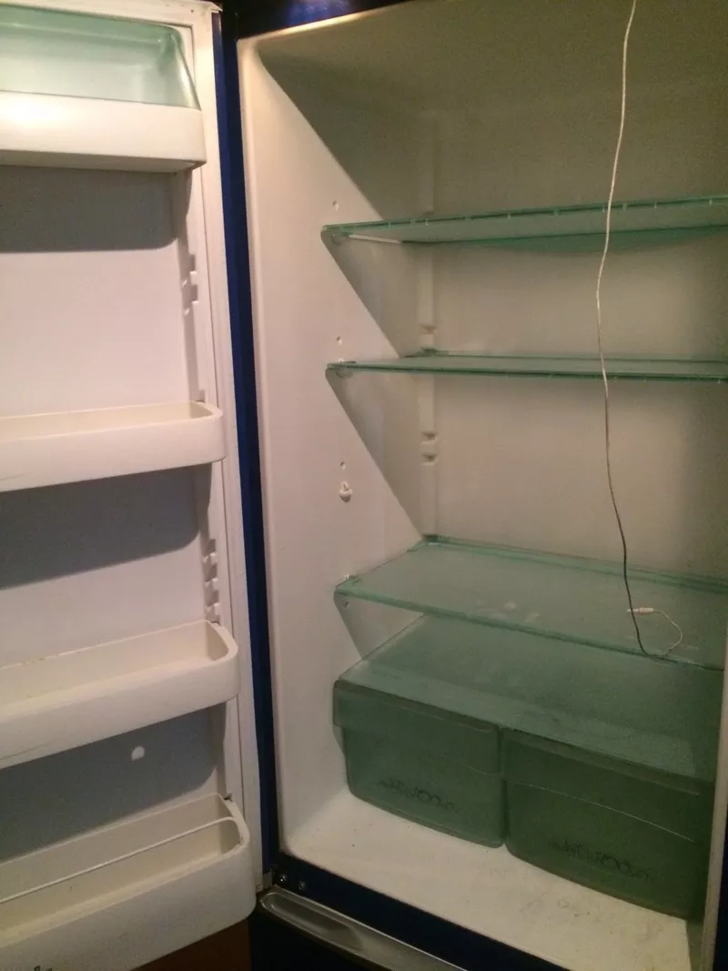 Продам холодильник 3