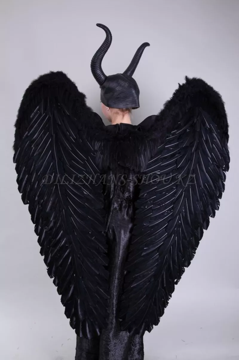 Большие перьевые крылья ангела в Алматы