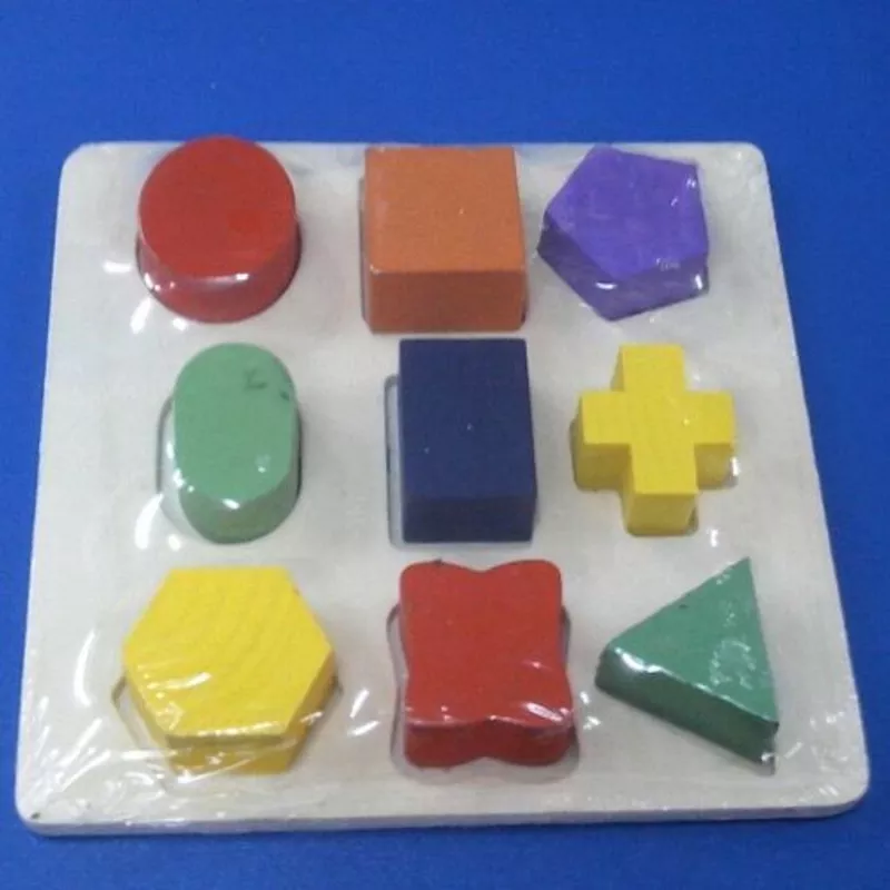 Деревянная игрушка геометрические фигуры на рамке 46393 