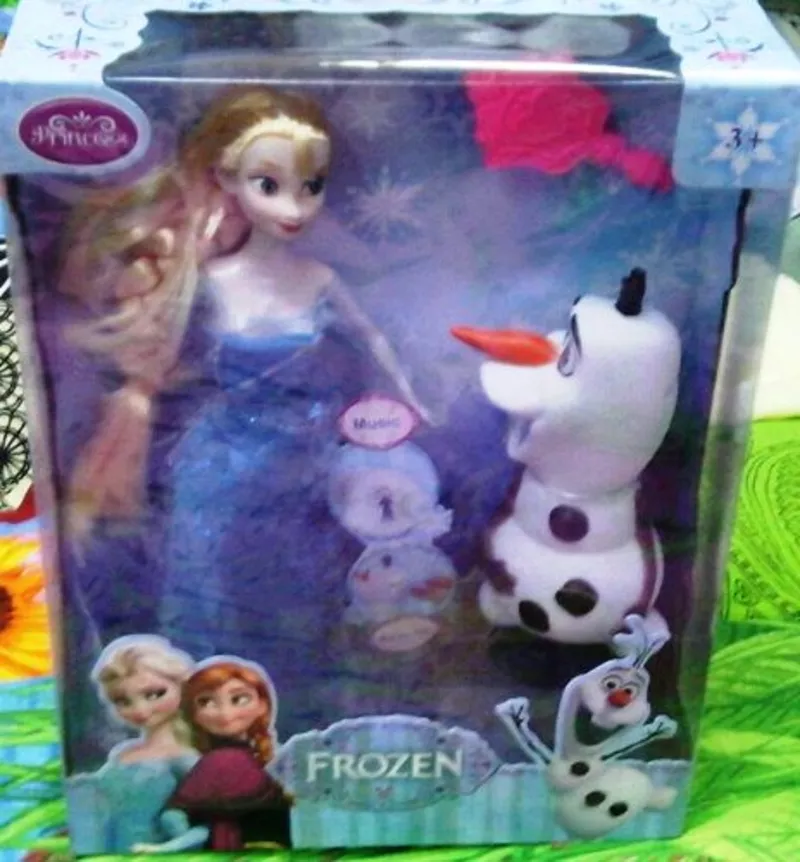 Кукла Эльза в комплекте со снеговиком копилкой Олаф музыкальной 46395  2