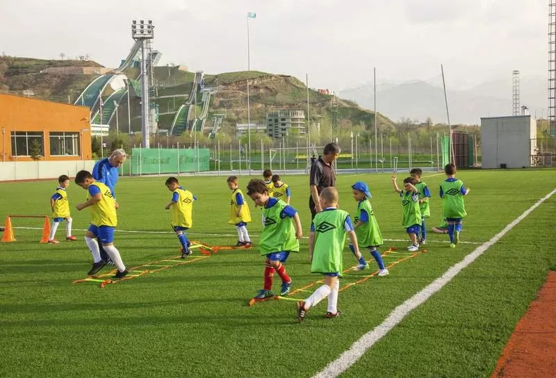 Школа футбола для детей в Алматы и Астане - 
