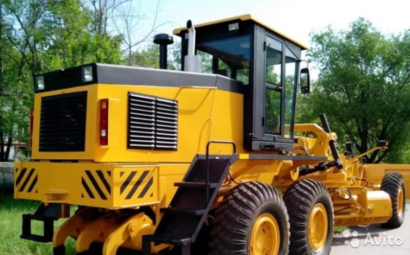 Автогрейдер ГС-250-1, полный привод 3