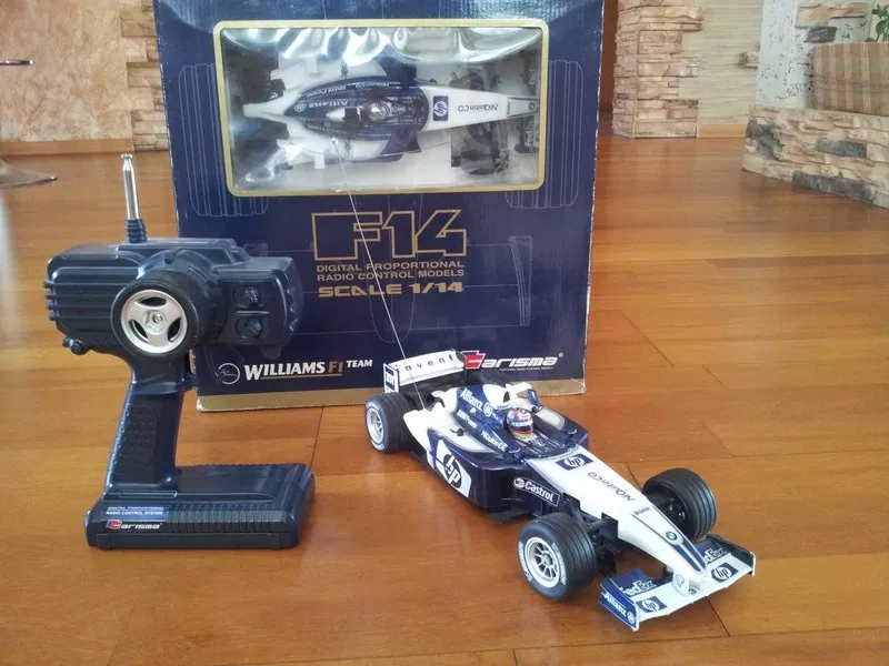 радиоуправляемая модель гоночного боллида F14