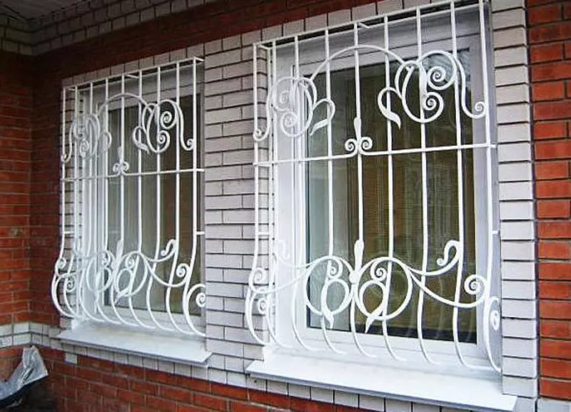 Решетки на окна накладные и встроенные 7