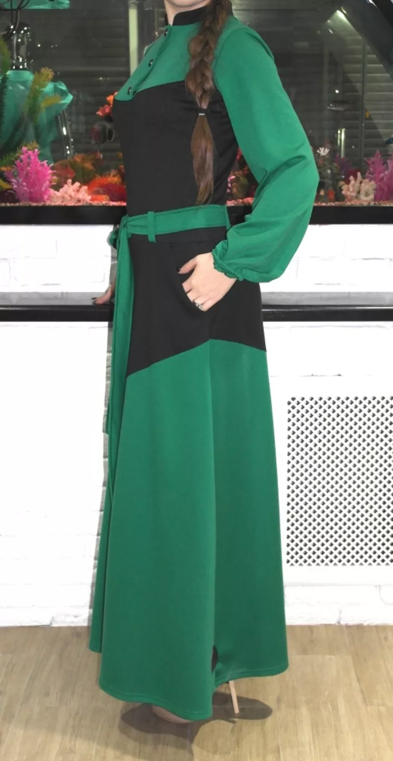 Платье в пол черно-зеленое  3
