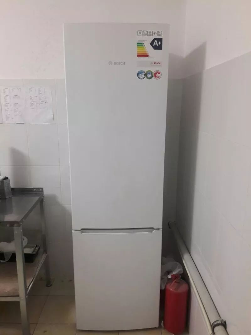 Холодильник Bosch двухкамерный