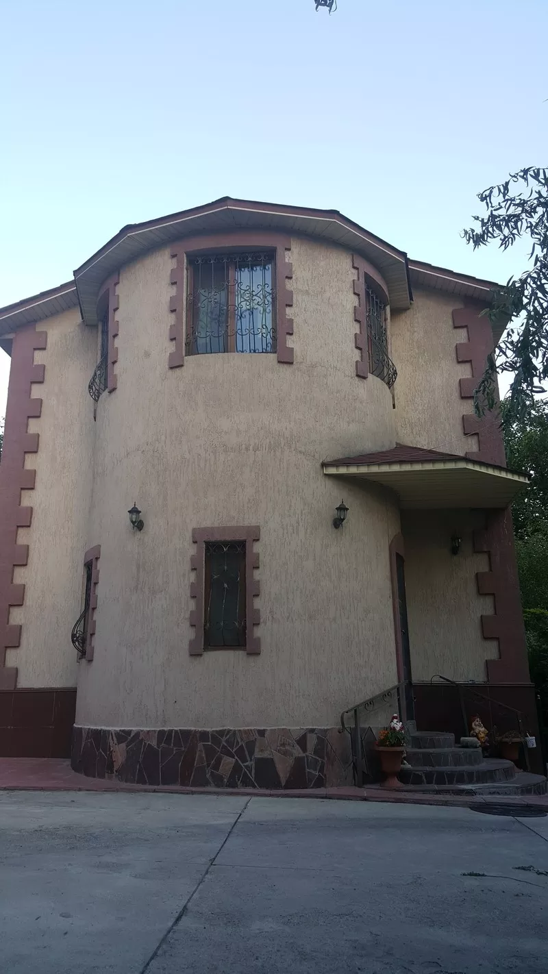 Дом 4-х ком. 3- уровня,  в Наурызбайском районе мкр.Акжар
