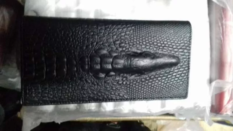 Мужское портмоне аллигатор 5 000 тенге,  новый,  доставка бесплатно 
