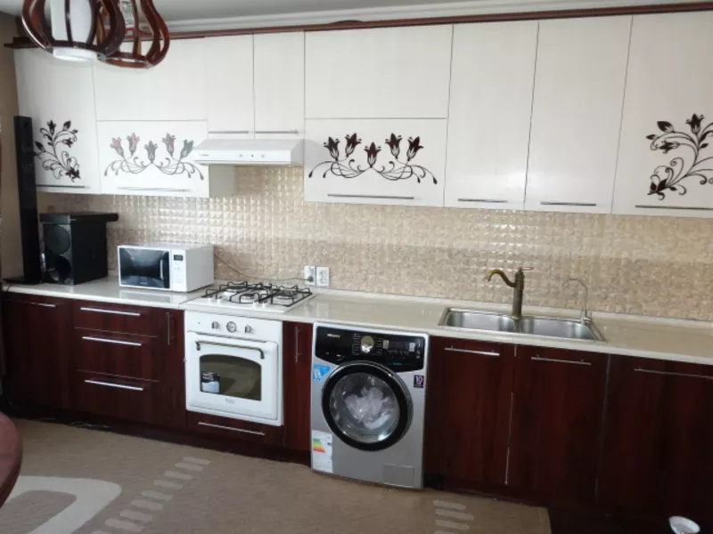 Продаётся трехкомнатная квартира комплекс Реал Алматы. 