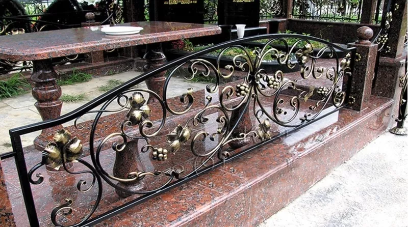 Оградки на могилу в Алматы,  изготовление,  установка 5