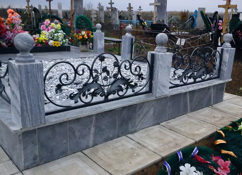 Оградки на могилу в Алматы,  изготовление,  установка 6