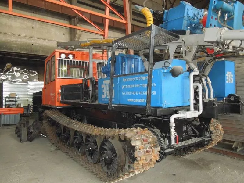 Буровая установка УРБ-4Т на шасси гусеничного трактора МСН-10-003-001 3