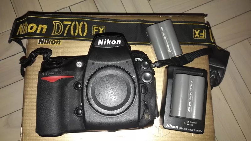 Фотокамера Nikon D700  4