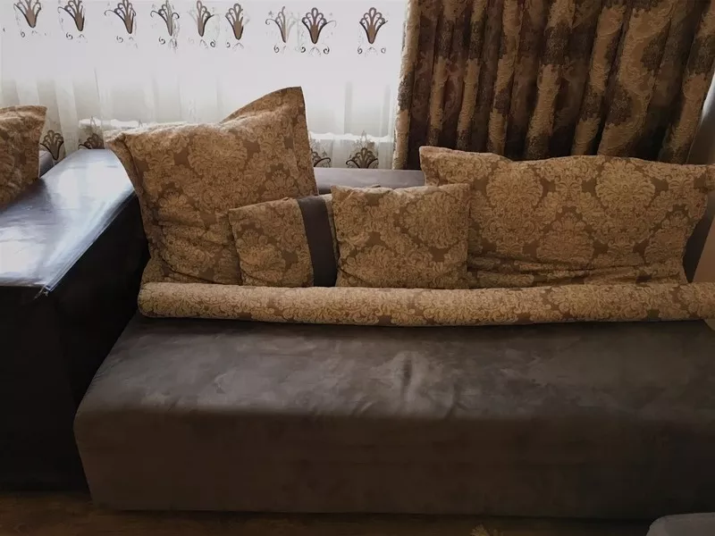 3 дивана в комплекте с подставкой 3