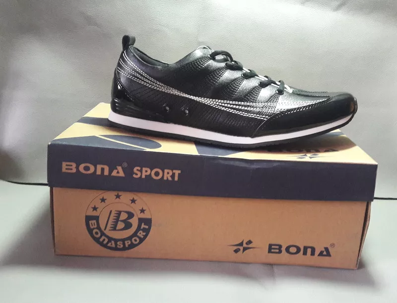   Кроссовки от BONA  2