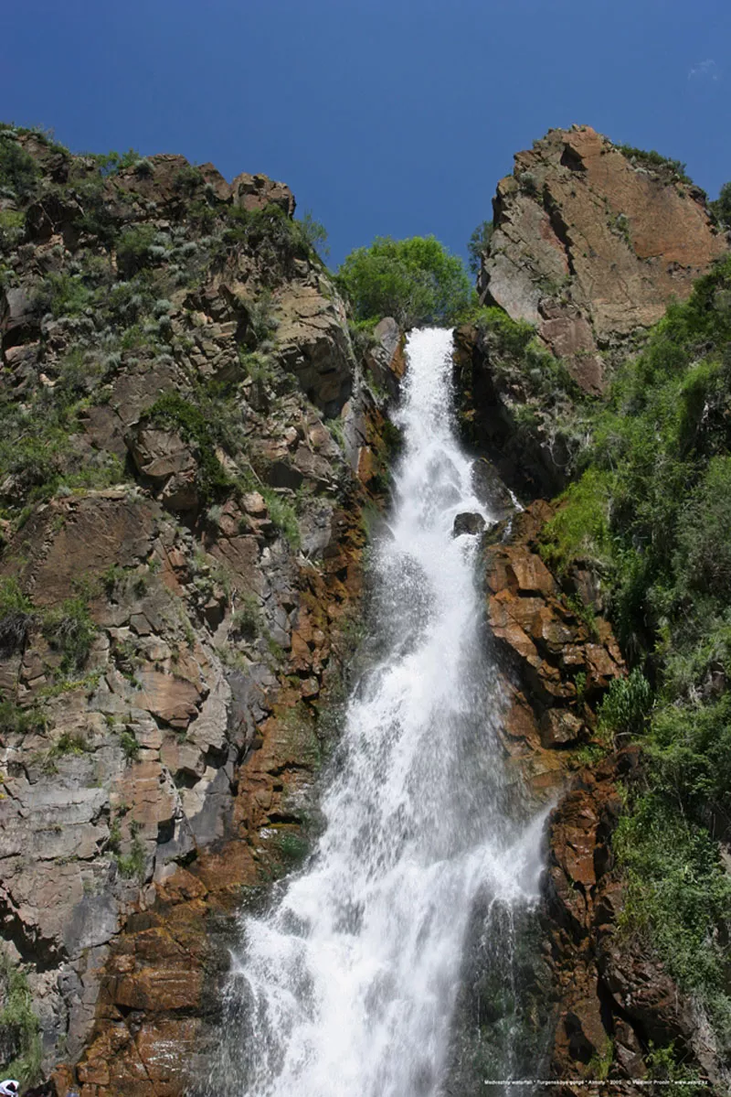 Тургенские водопады (С заездом на страусиную ферму и форелевое хоз-во)