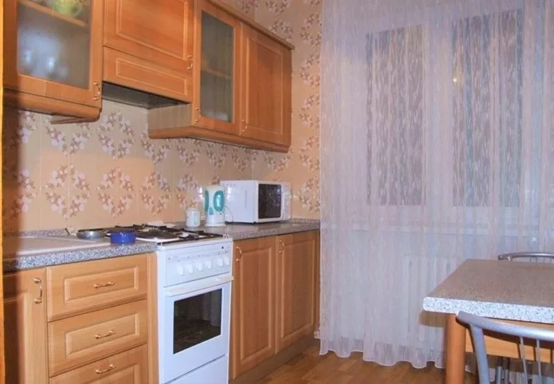Сдаю посуточно 2-комнатную квартиру в 10 мкр Алматы,  Шаляп-Алтынсарина 3