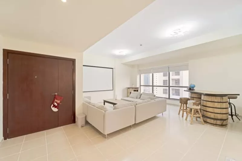 Dubai Cдаются уютные места для проживания в пляжным районе JBR и Tecom 3