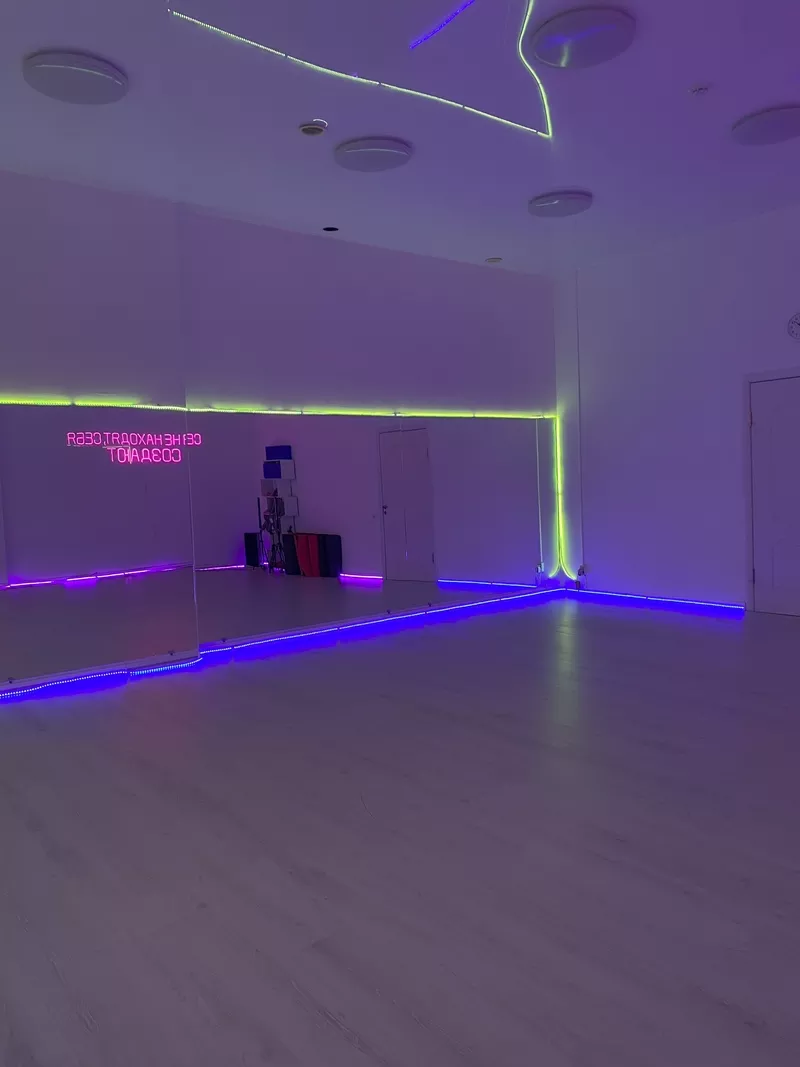 Сдается зал-студия  для групповых занятий,  танцевальных,  спортивных 4