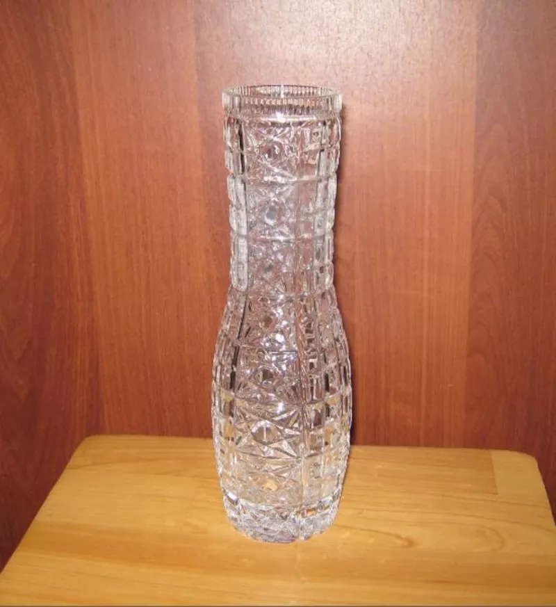 Продам винтажную хрустальную вазу, Богемия Чехословакия.
