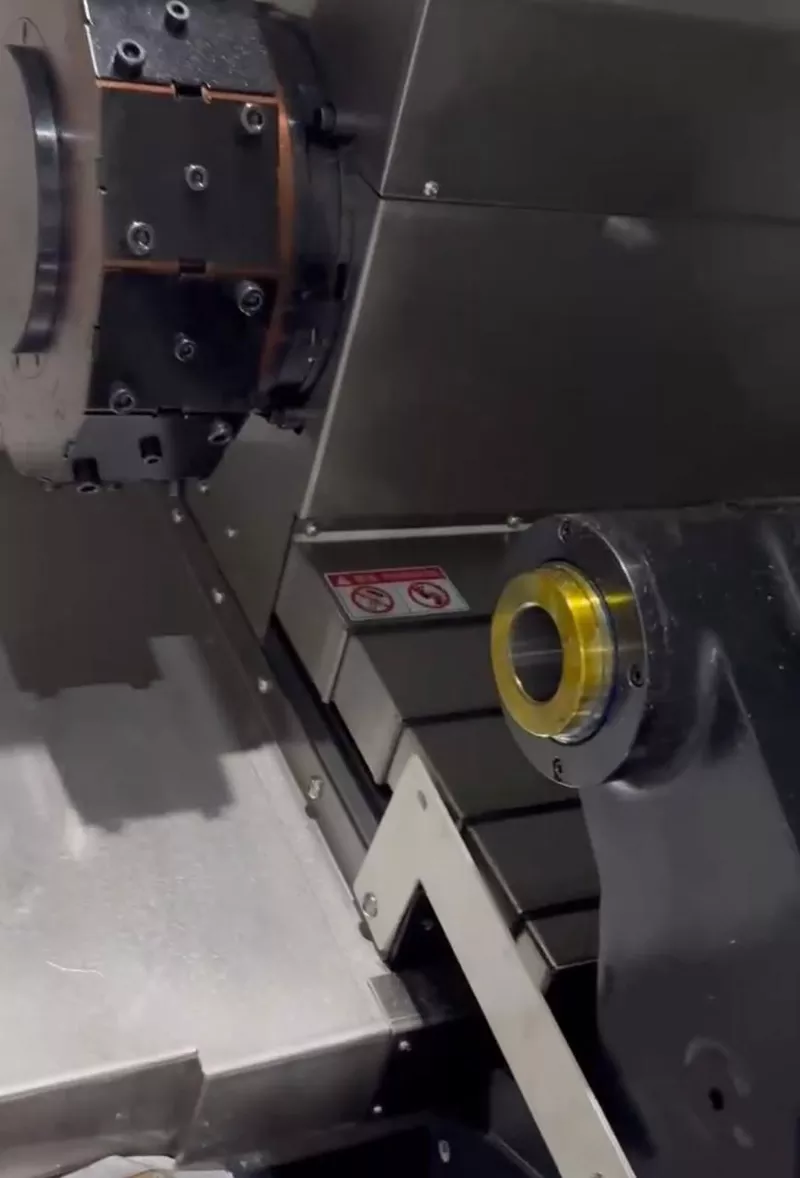 Токарно- фрезерный станок с ЧПУ 4