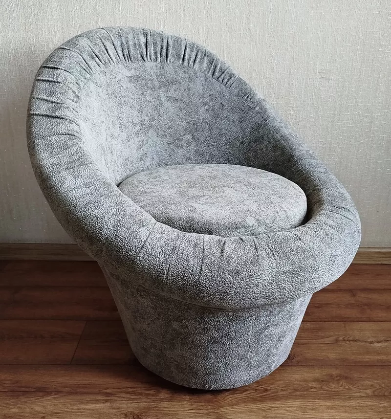 Пуфик со спинкой б/у. (2 шт.)